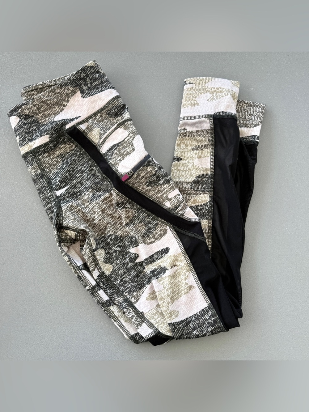 X by Gottex Size S Camo Leggings Black/Green Mesh
